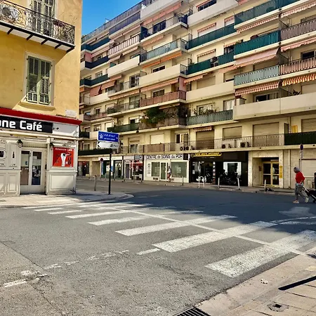 Escapade Niçoise Au Port Cosy Pour 2 *